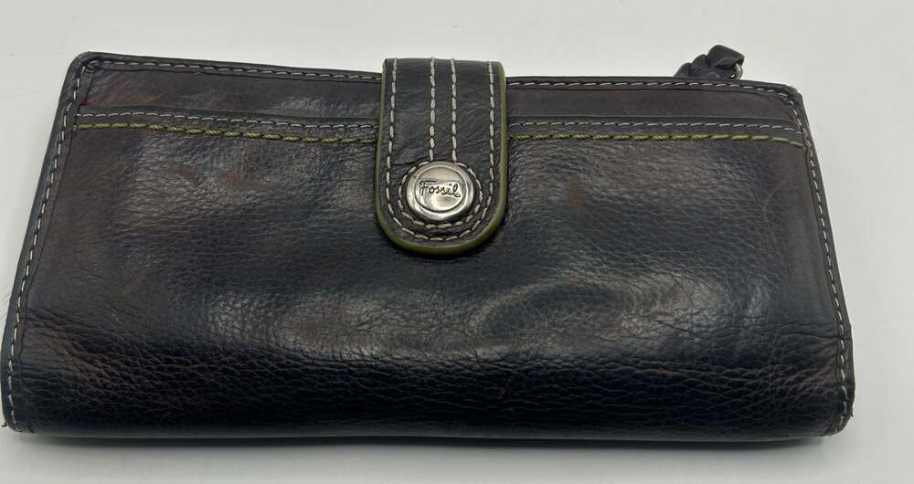 Fossil Vintage Bifold Leather Wallet with Green Accent Lining